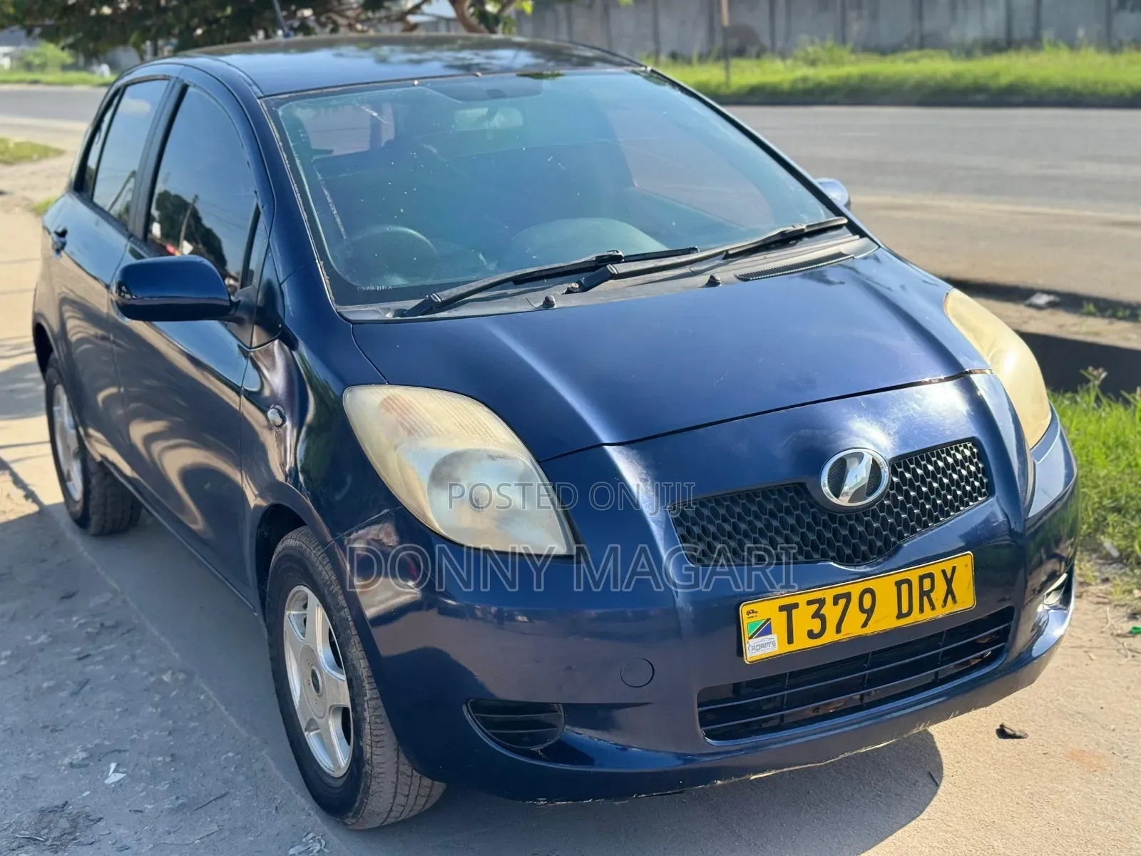 Toyota Vitz 2005 Blue