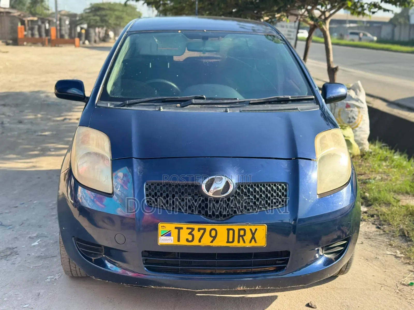 Toyota Vitz 2005 Blue