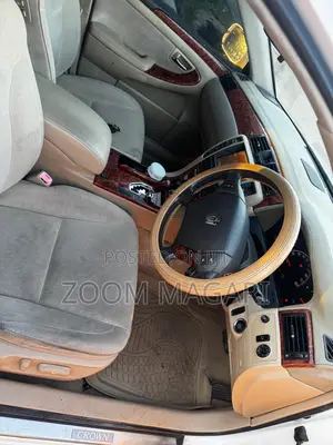 Toyota Crown 2004 Pearl