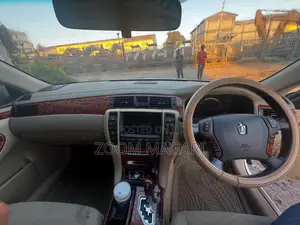 Toyota Crown 2004 Pearl