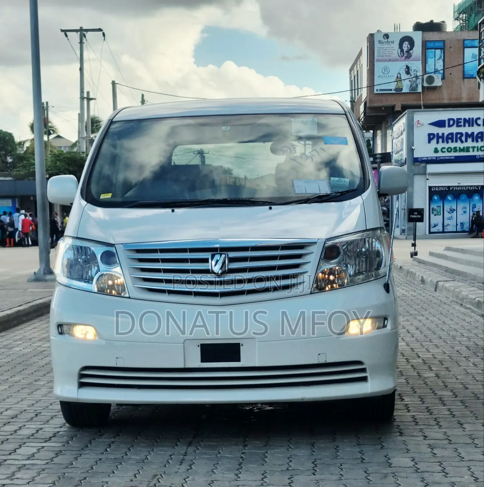 Toyota Alphard 2.4 Petrol FWD 2004 White