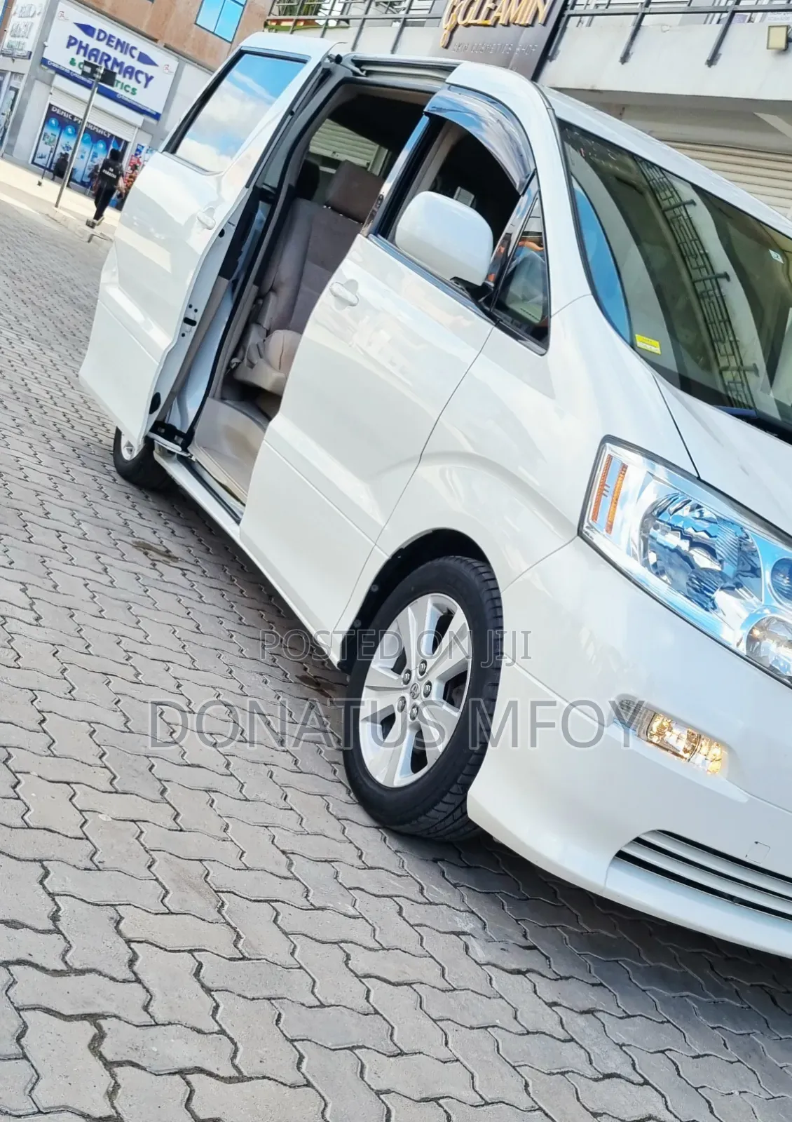 Toyota Alphard 2.4 Petrol FWD 2004 White