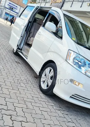Toyota Alphard 2.4 Petrol FWD 2004 White