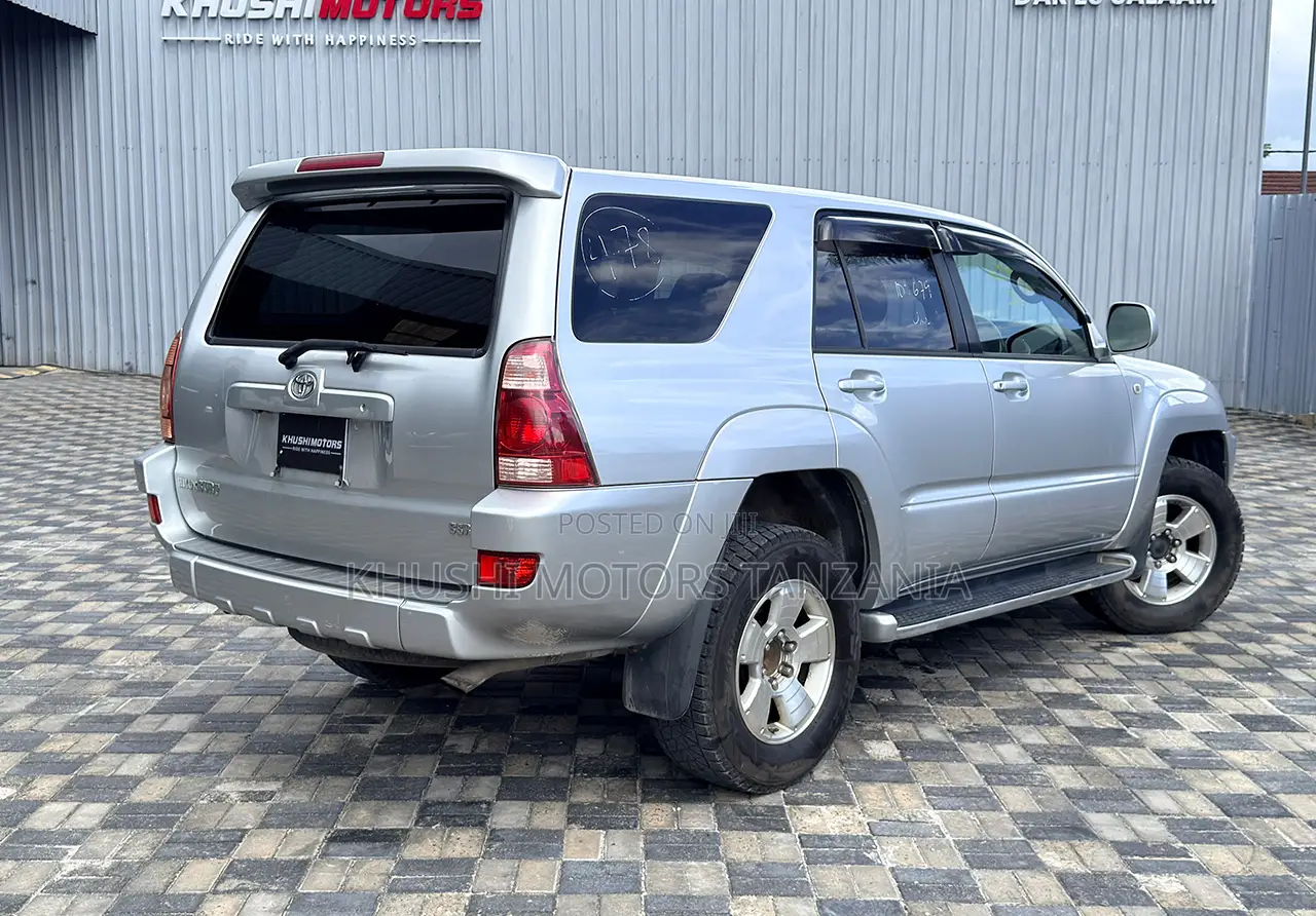 Toyota Hilux Surf 2004 Silver