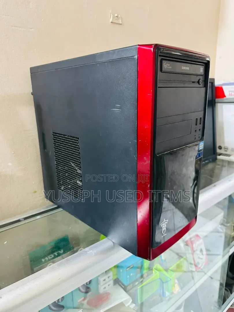 Desktop Computer Lenovo 4GB Intel Core i3 HDD 500GB