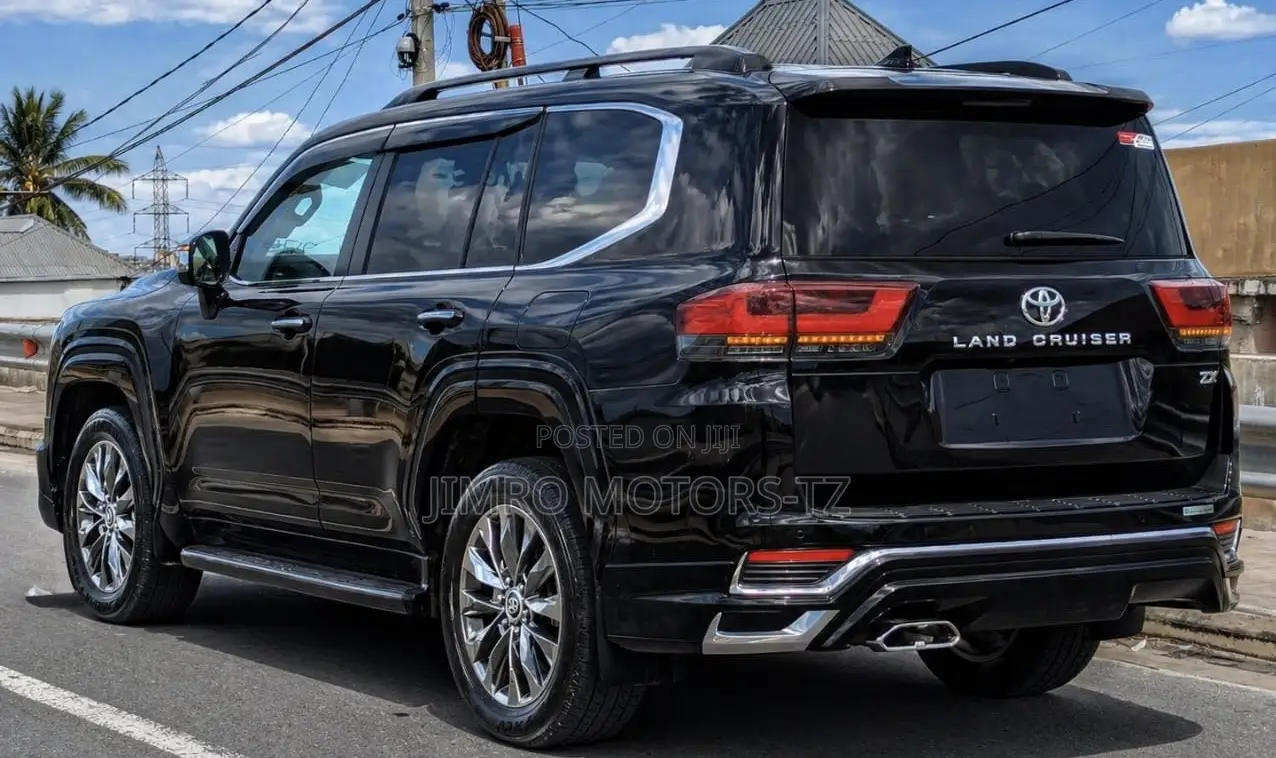 Toyota Land Cruiser 2025 Black