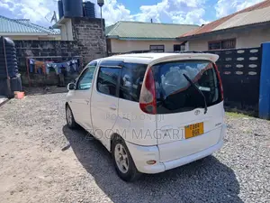 Toyota Fun Cargo 2003 White