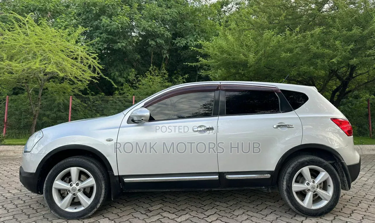 Nissan Dualis 2011 Gray