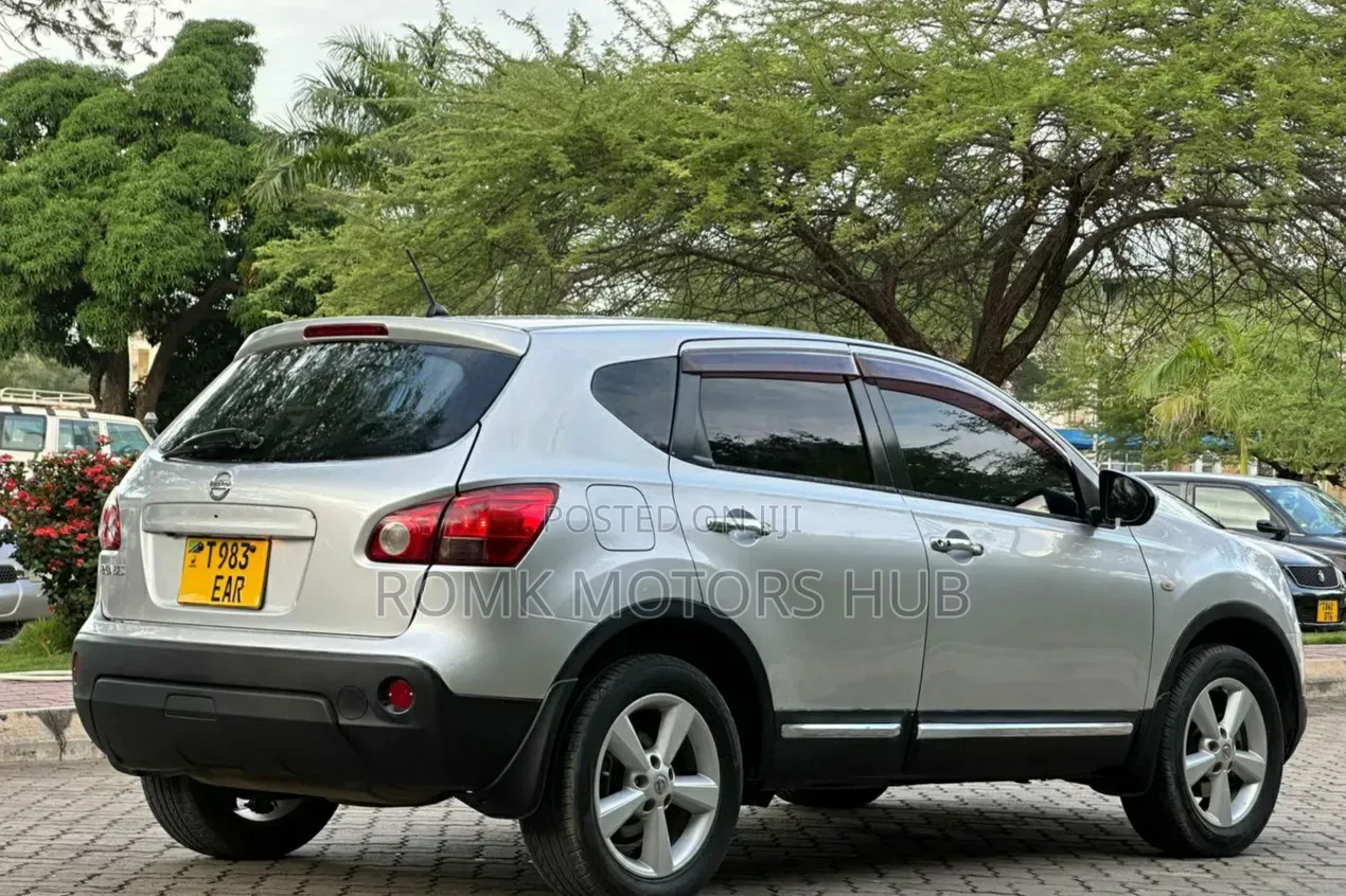 Nissan Dualis 2011 Gray
