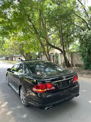 Toyota Crown 2010 Black