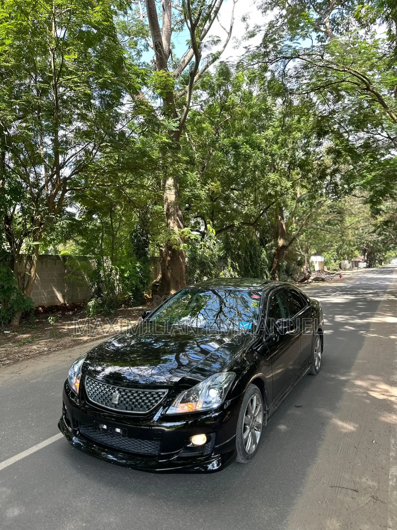 Toyota Crown 2010 Black