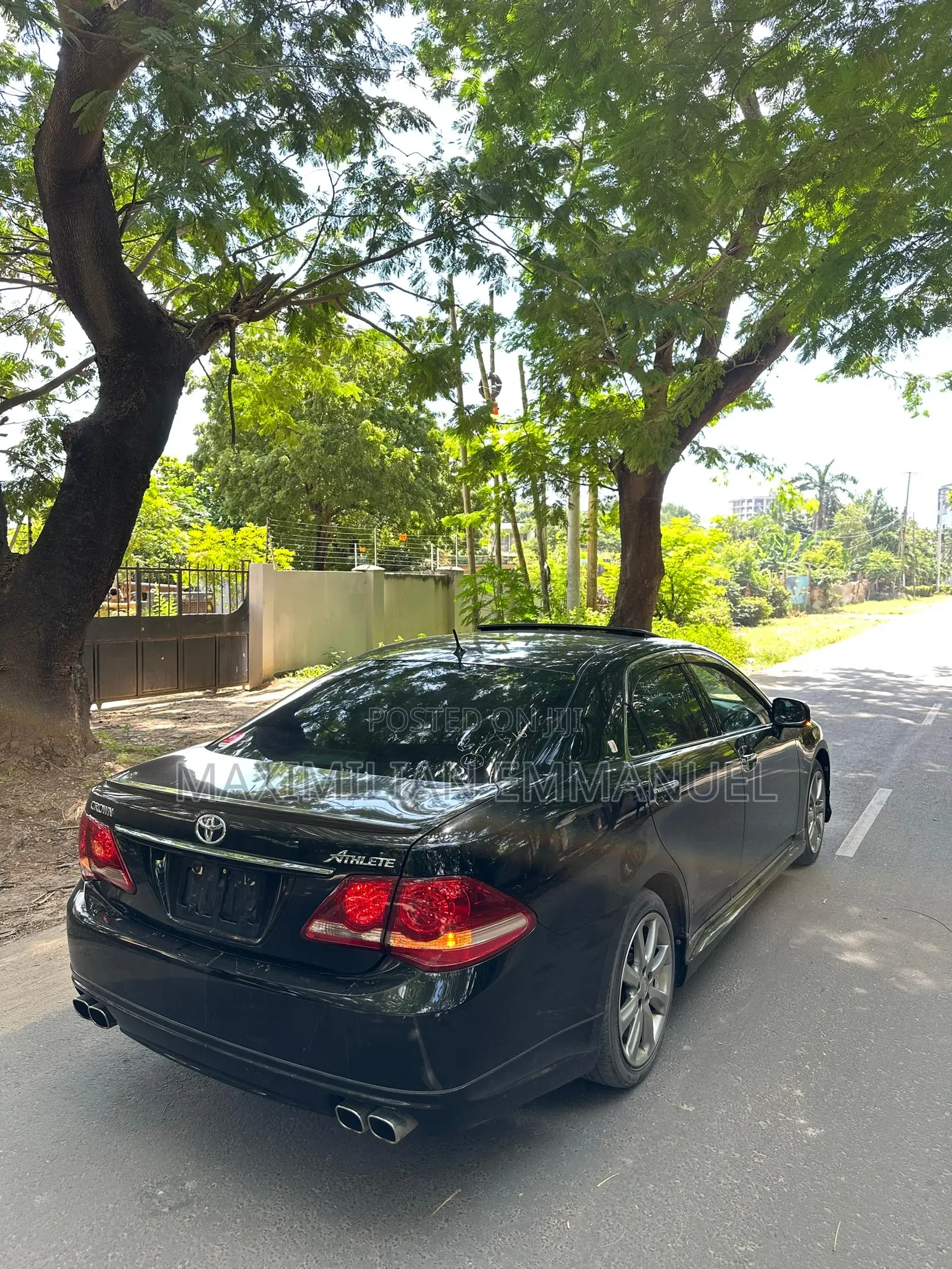 Toyota Crown 2010 Black