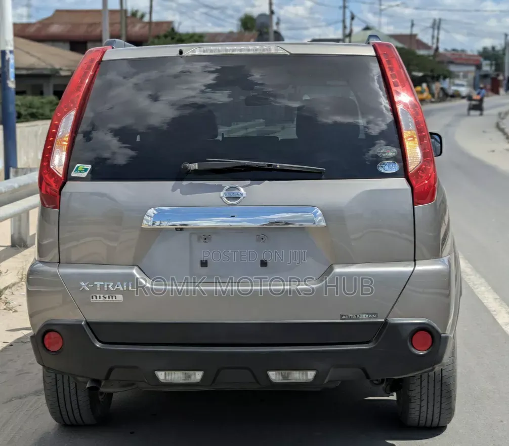 Nissan X-Trail 2010 Silver