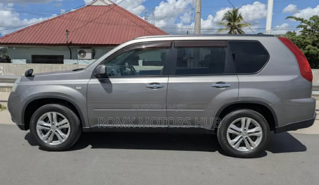 Nissan X-Trail 2010 Silver