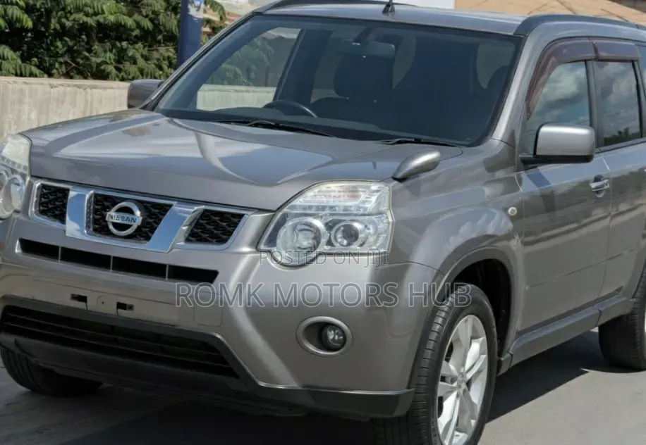 Nissan X-Trail 2010 Silver