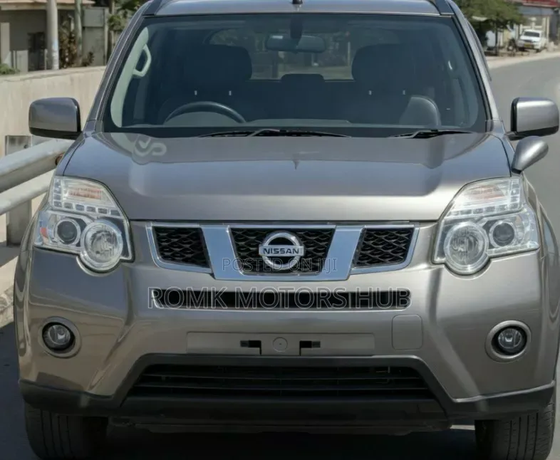Nissan X-Trail 2010 Silver