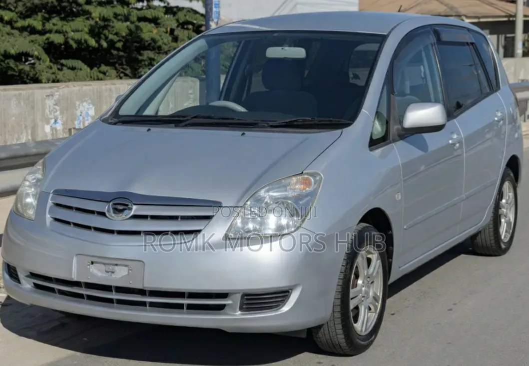 Toyota Corolla Spacio 2003 Silver