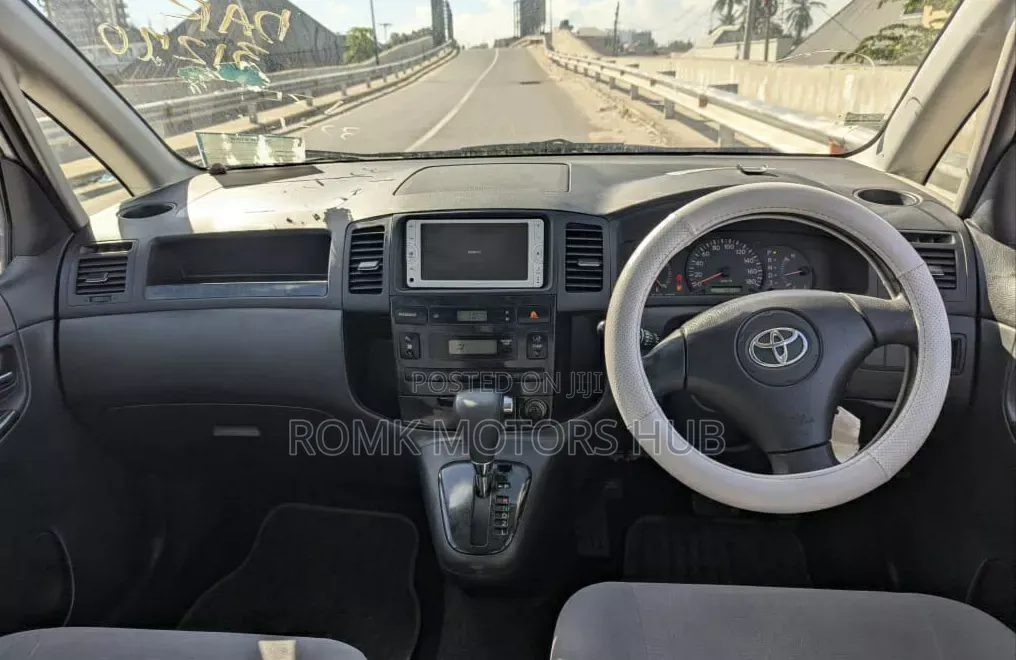 Toyota Corolla Spacio 2003 Silver