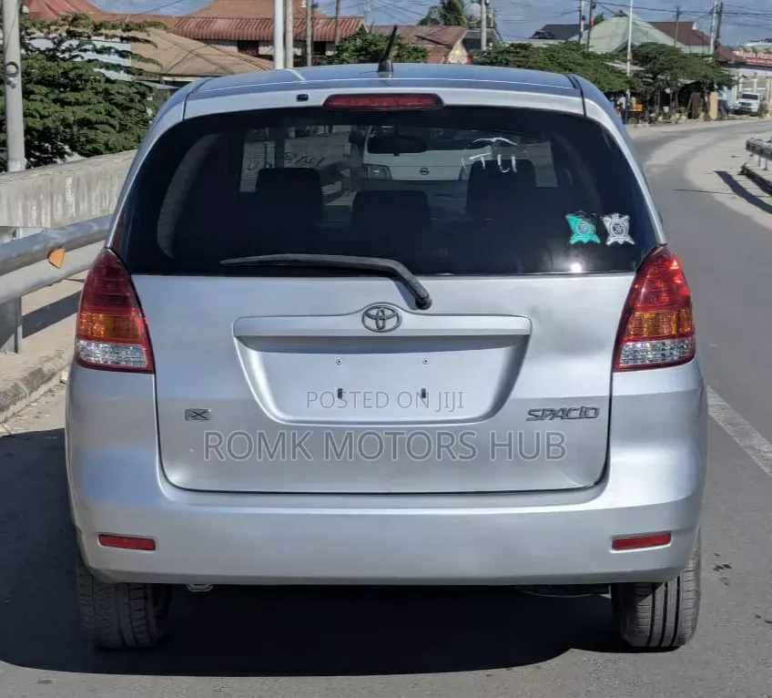 Toyota Corolla Spacio 2003 Silver