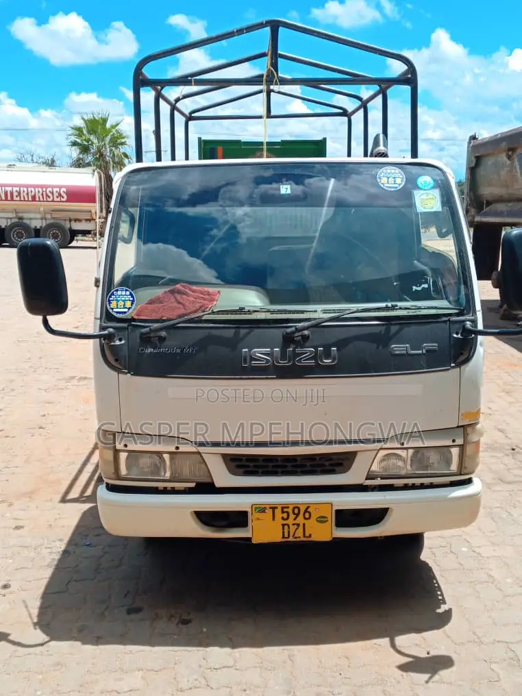 Isuzu 3-Ton Tipper