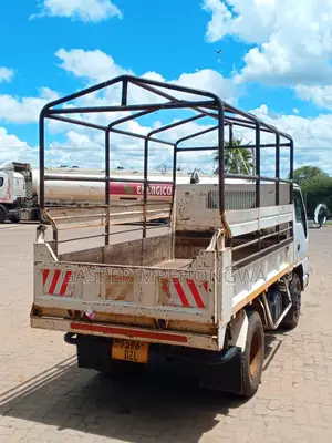 Isuzu 3-Ton Tipper