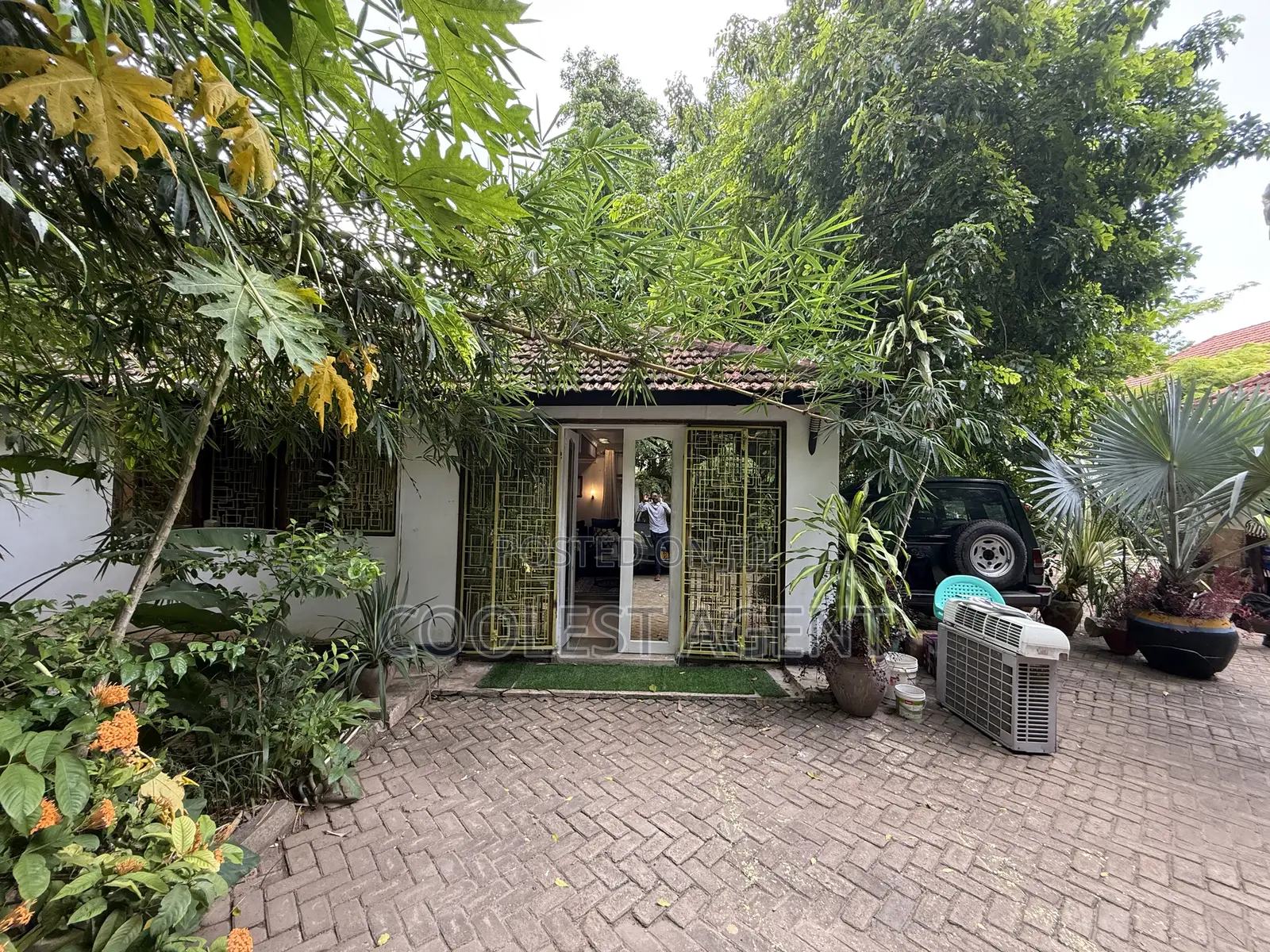 Furnished 1bdrm House in Coolest Estate, Oyster Bay for rent