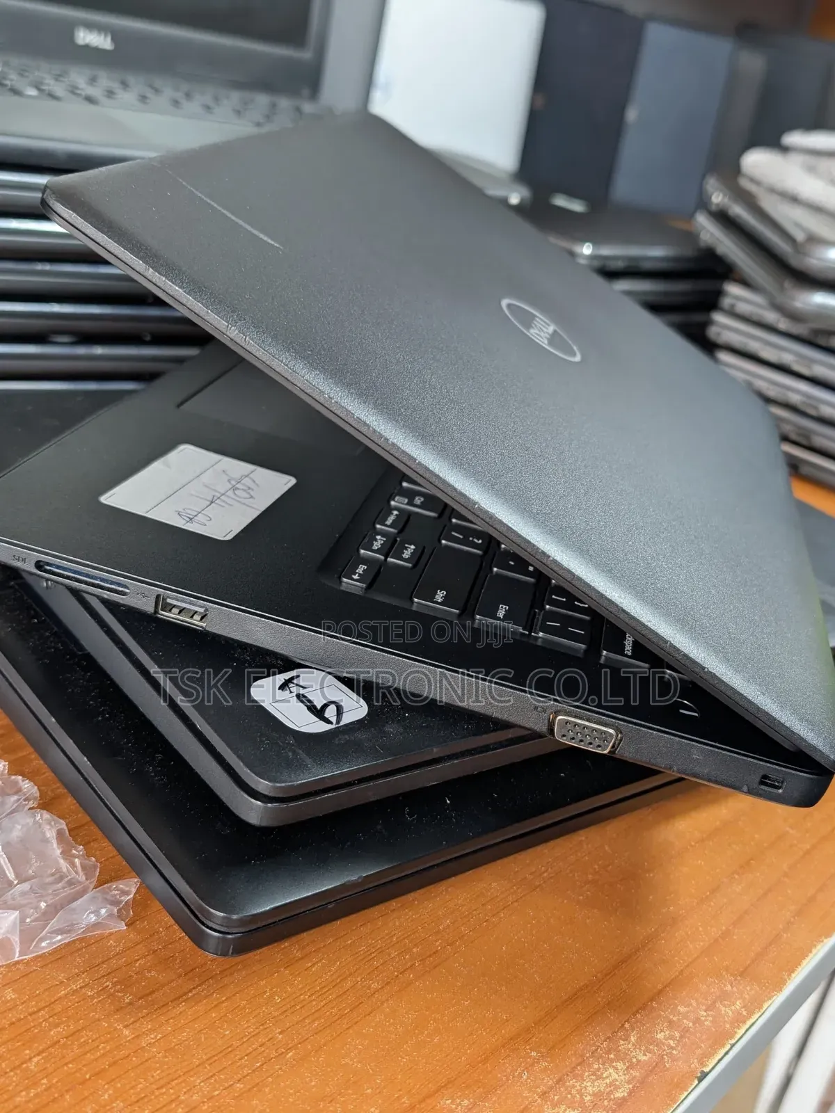 Laptop Dell Latitude 3490 4GB Intel Core i3 HDD 500GB