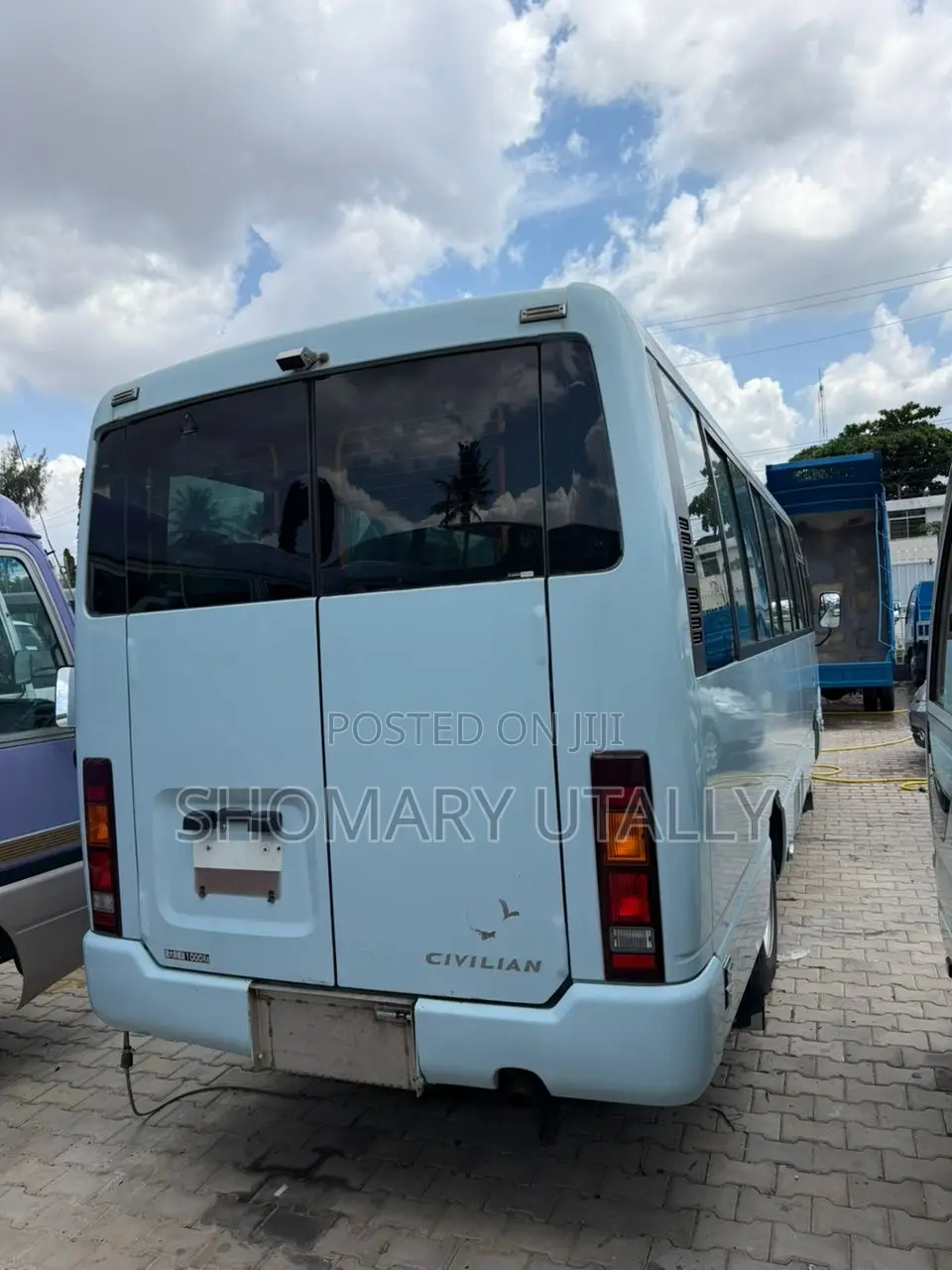 Nissan Civilian 2000 Grey