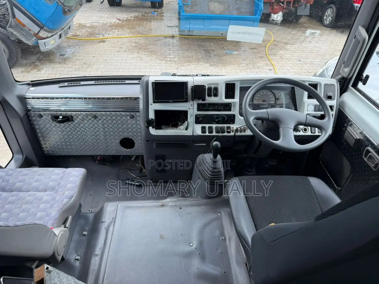 Nissan Civilian 2000 Grey