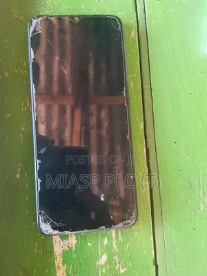 Infinix Smart 8 64 GB Black