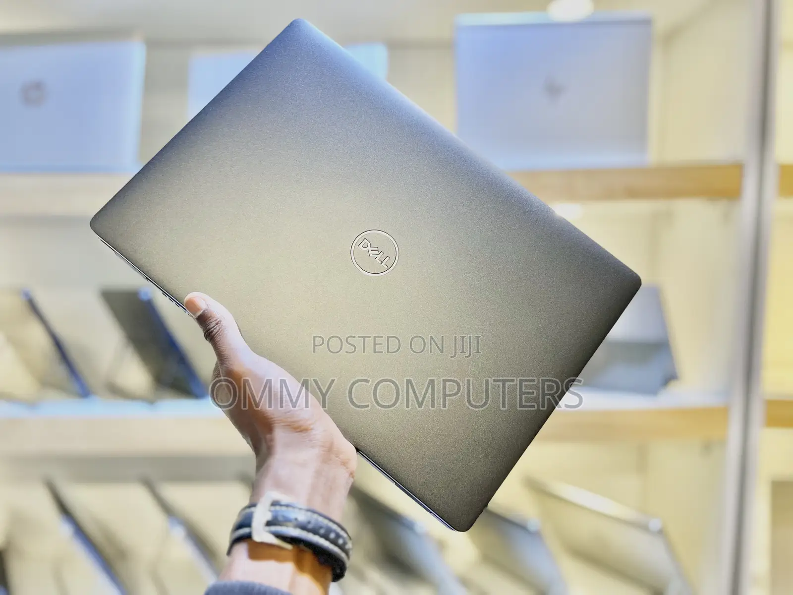 Laptop Dell Latitude 5300 4GB Intel Core i3 SSD 128GB
