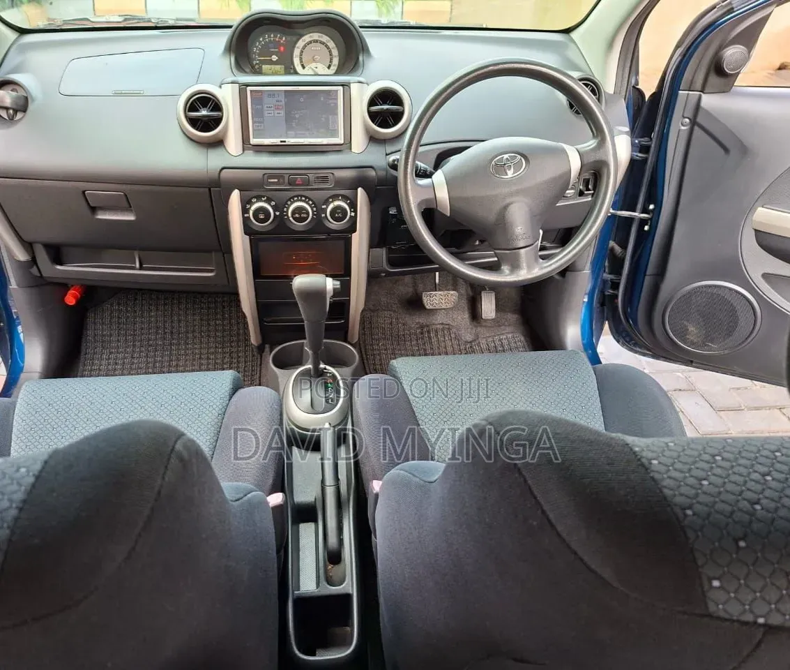 Toyota IST 2005 Blue