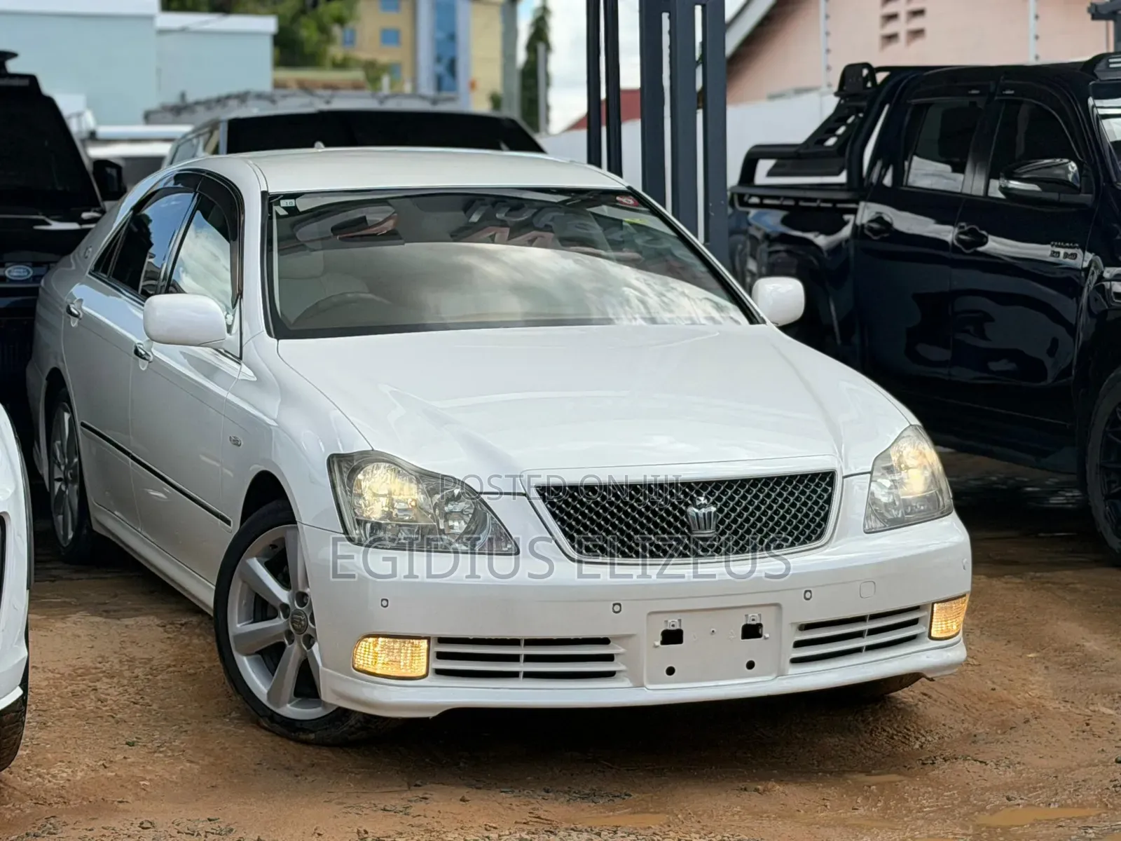 Toyota Crown 2004 White