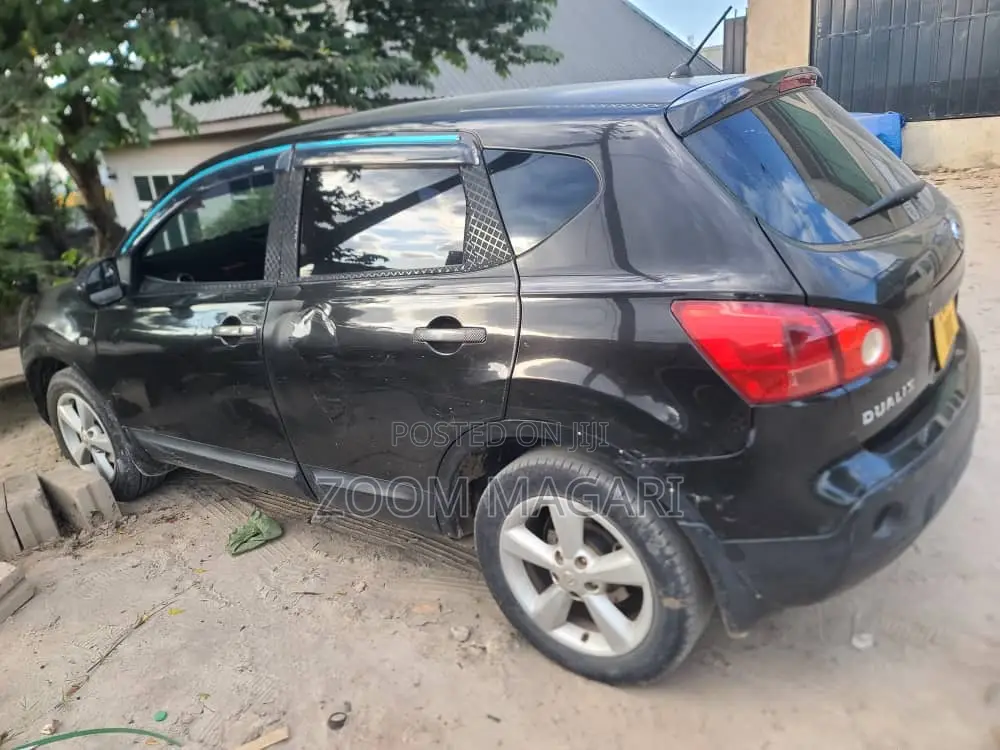 Nissan Dualis 2010 Black