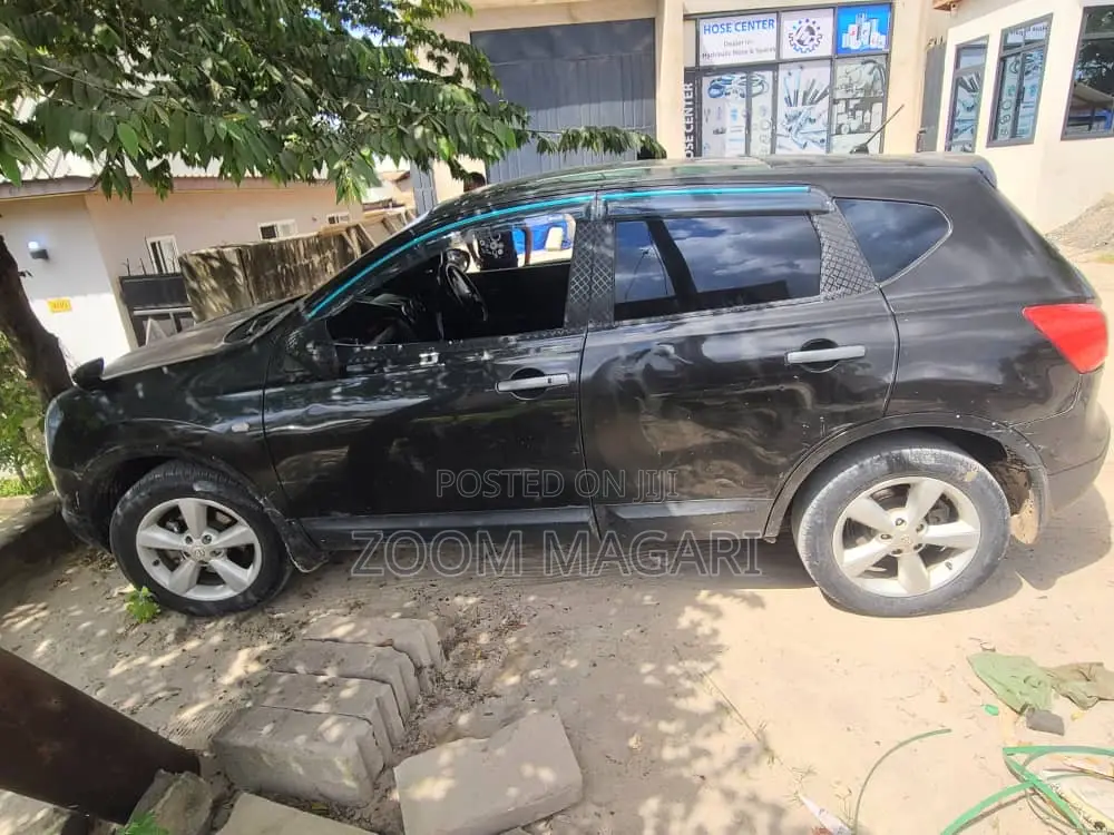 Nissan Dualis 2010 Black