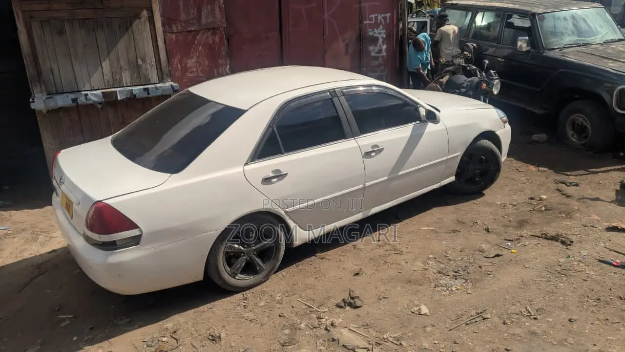 Toyota Mark II 2001 White