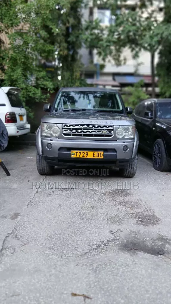 Land Rover Discovery 2014 Silver