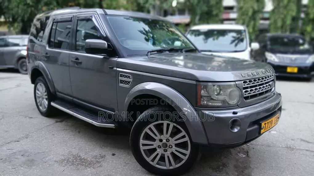 Land Rover Discovery 2014 Silver