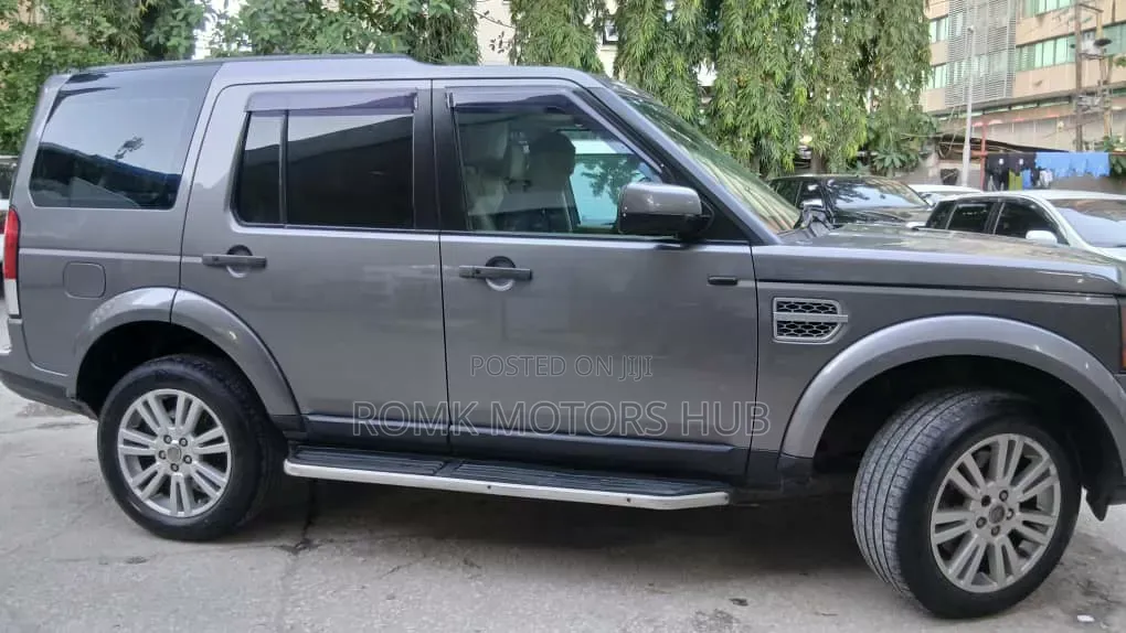 Land Rover Discovery 2014 Silver