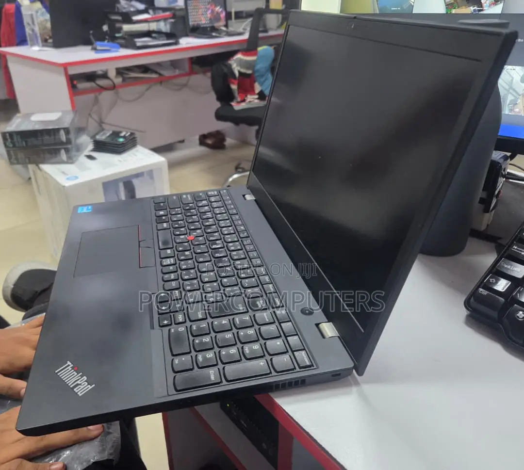 Laptop Lenovo ThinkPad L15 Gen 3 8GB Intel Core i3 SSD 256GB