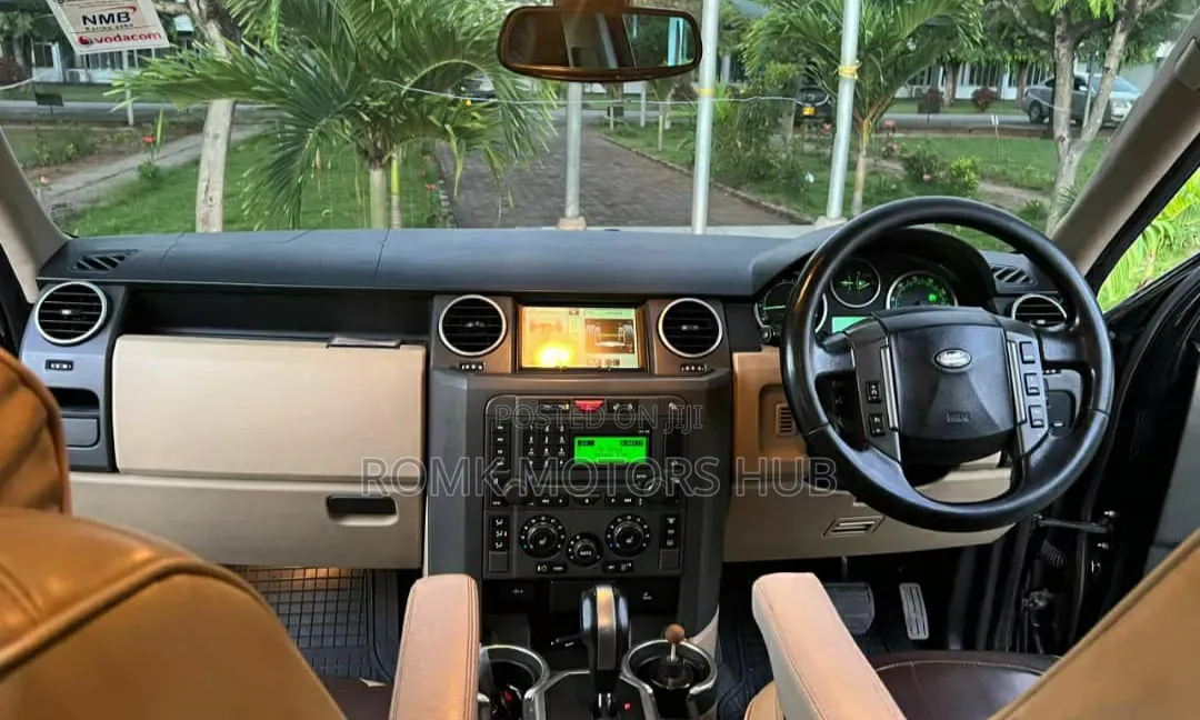 Land Rover Discovery 2014 Black