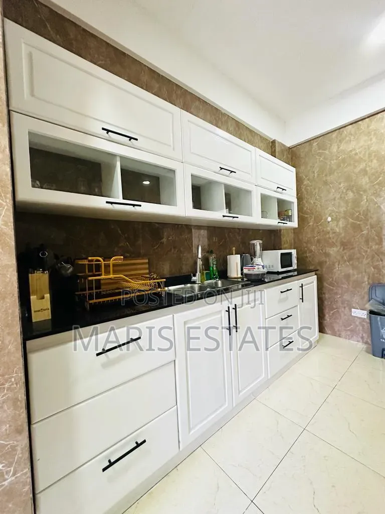 Furnished 3bdrm Apartment in Oyster Bay for rent
