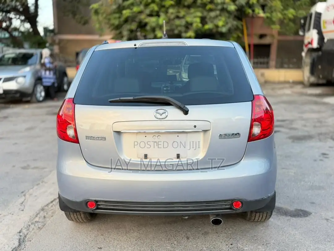Mazda Verisa 2004 Gray