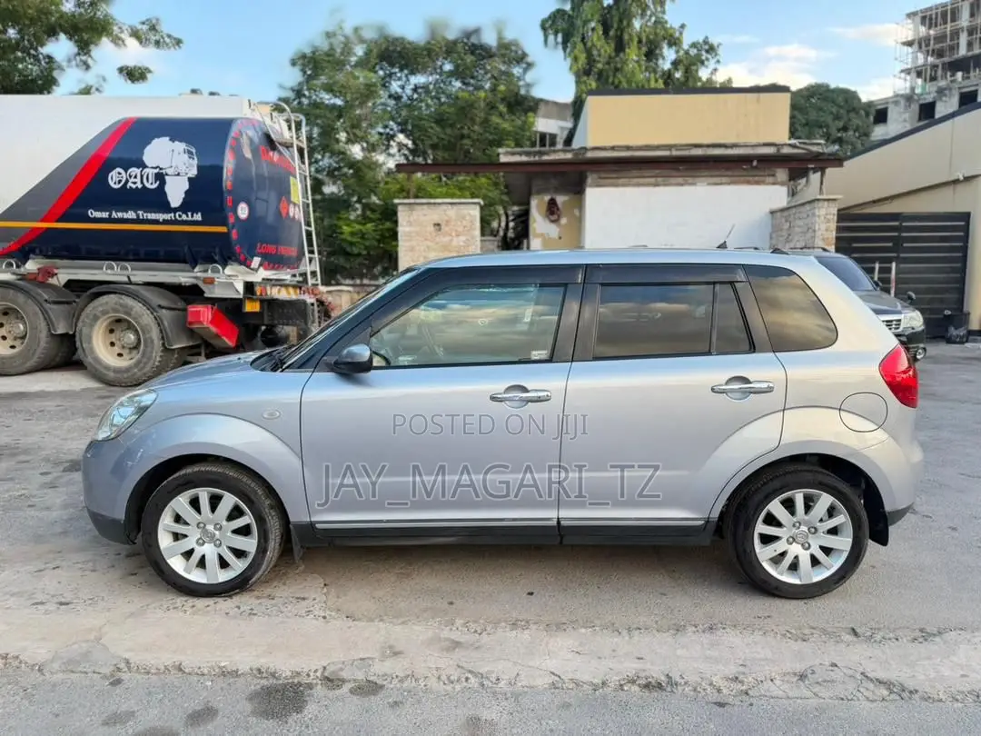 Mazda Verisa 2004 Gray