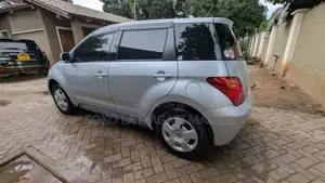 Toyota IST 2006 Silver