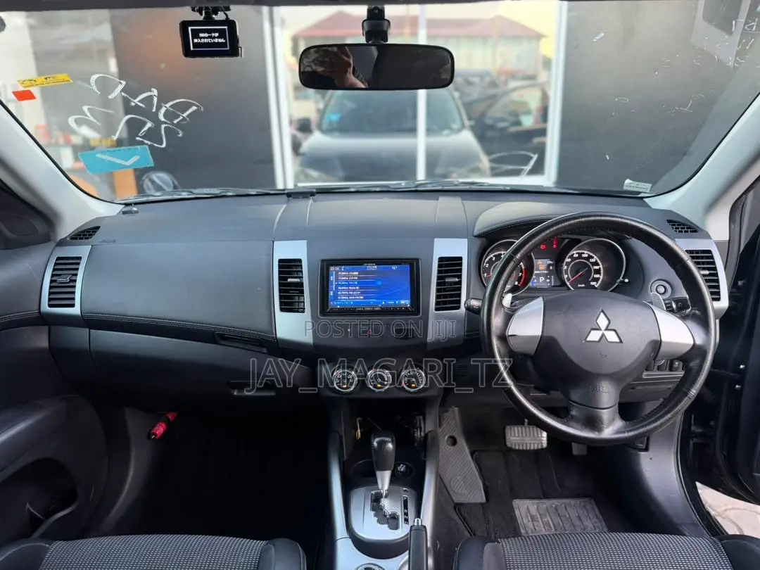 Mitsubishi Outlander 2010 Black