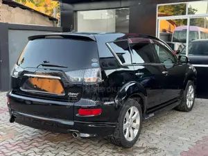 Mitsubishi Outlander 2010 Black