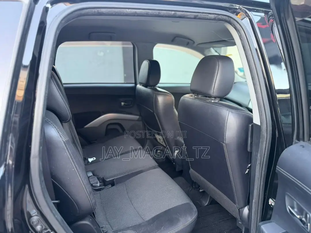 Mitsubishi Outlander 2010 Black