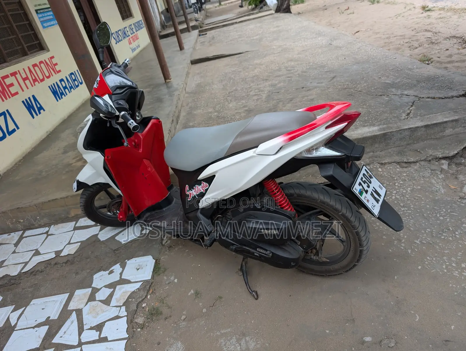 Honda CB 2014 White