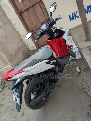 Honda CB 2014 White